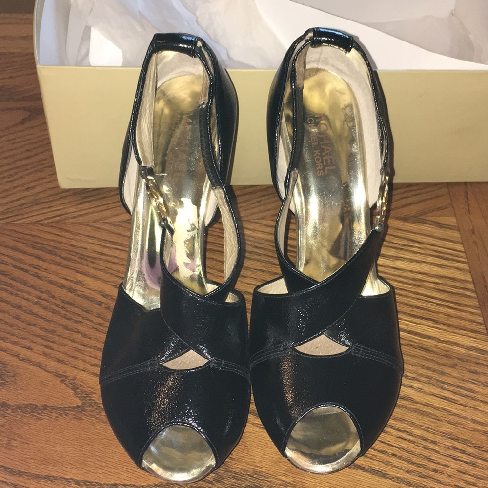 Michael Kors Fulton Cross Strap Wooden Clog Style Black Patent Leather Heels - Picture 2 of 6